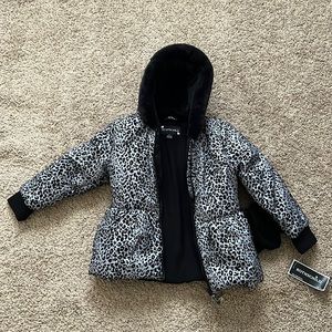 Black and gray leopard print 6X winter jacket for girls